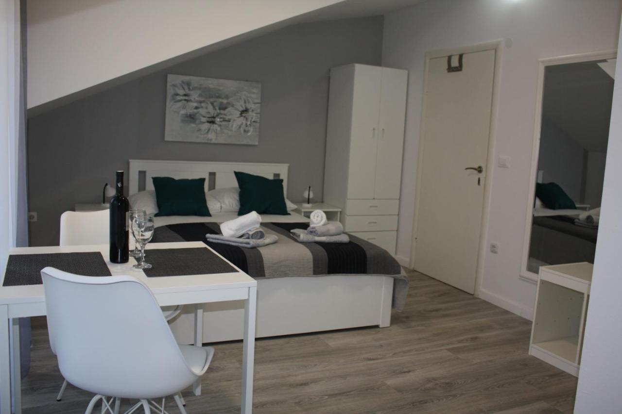 Apartments Petra ดูบรอฟนิก ภายนอก รูปภาพ